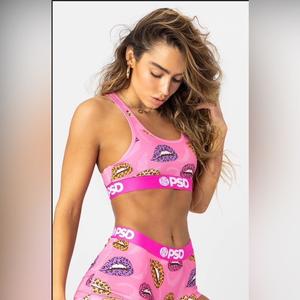 NWOT PSD Cheetah Lips Sports Bra Size Medium